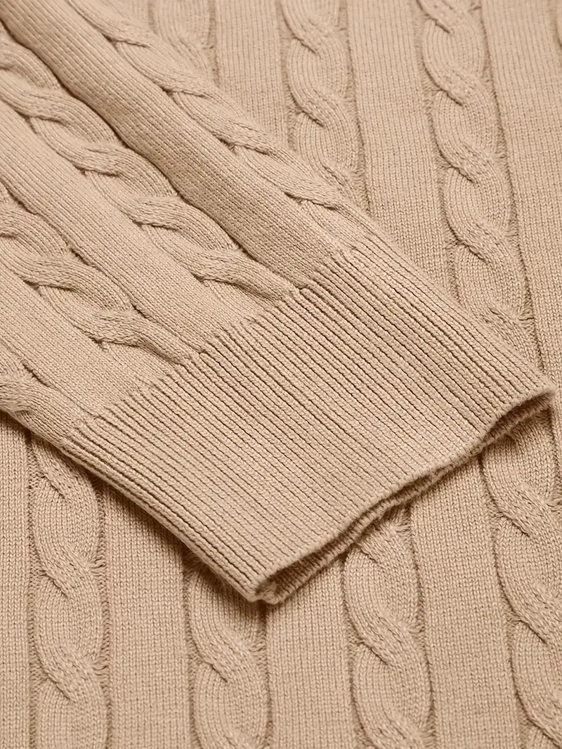 Klassischer Strickpullover